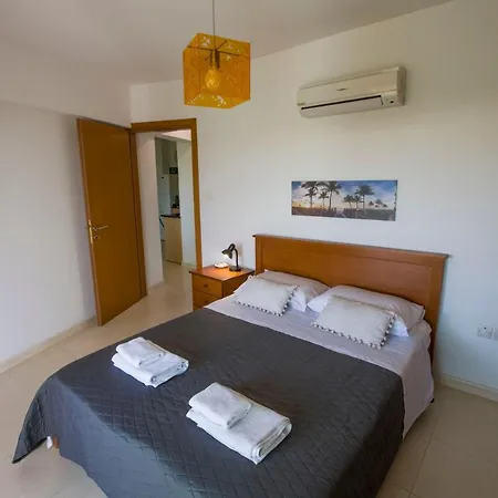 New Beautiful Sea View 2 Bdrm Flat With Pool! Paralimni