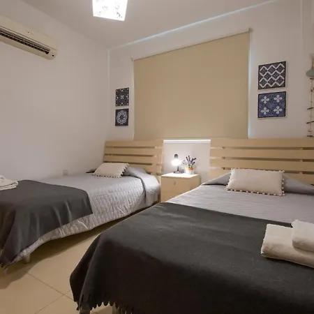 New Beautiful Sea View 2 Bdrm Flat With Pool! דירה *